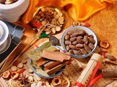 互聯(lián)網(wǎng)+中醫(yī)藥產(chǎn)品 線上獲客與線下盈利的創(chuàng)新模式